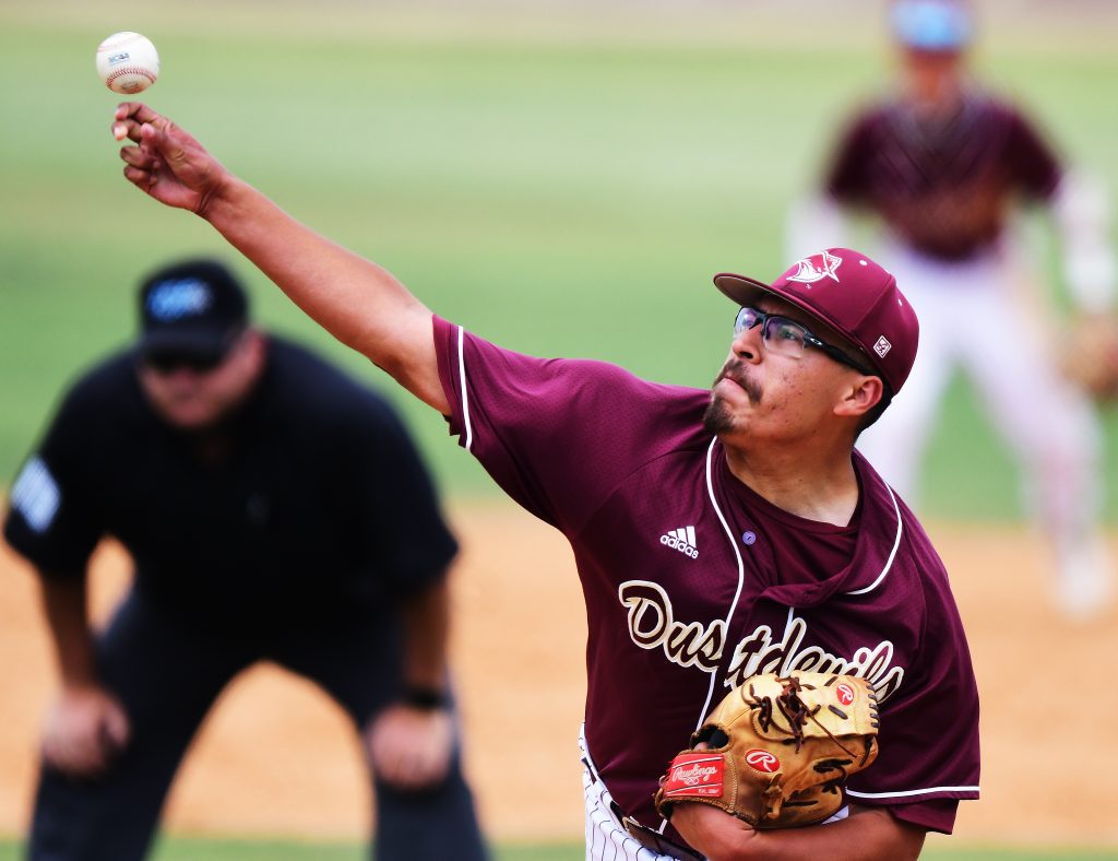 TAMIU pitcher Jose Gonzalez