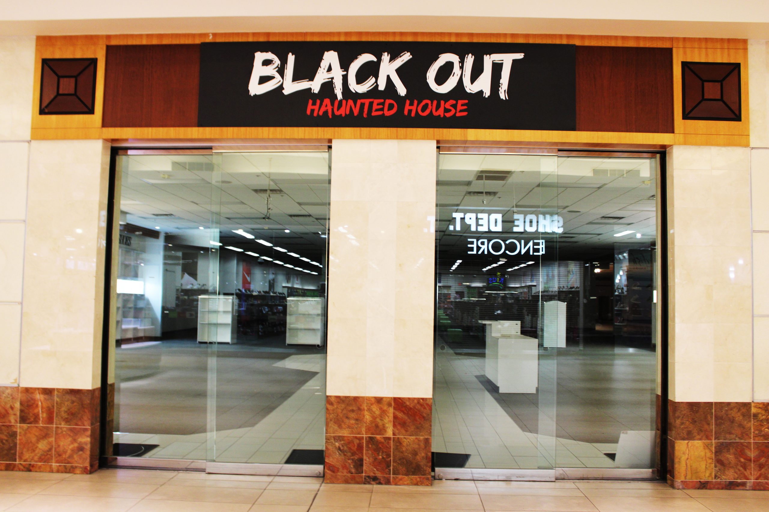 Tamiu Students Volunteer At Pillars Black Out Haunted House The Bridge News