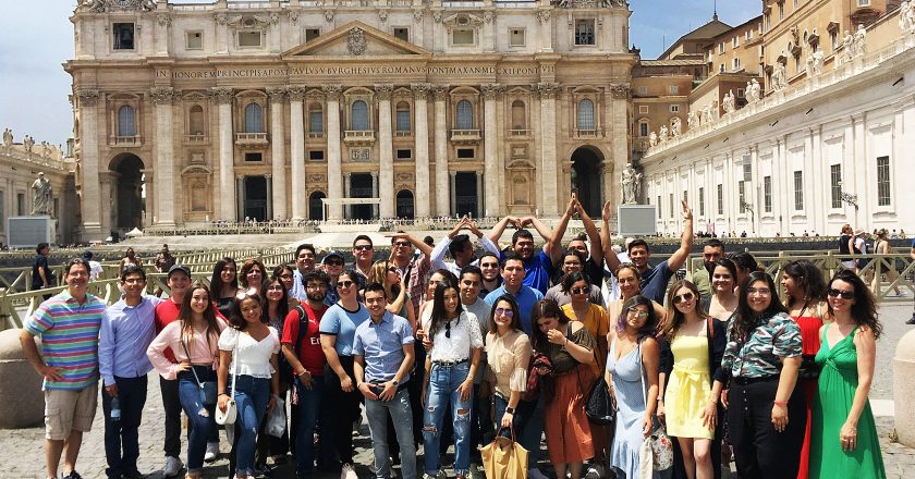 DESTINATION: FLORENCE—Study abroad returns, Carrieres lead Italy trip