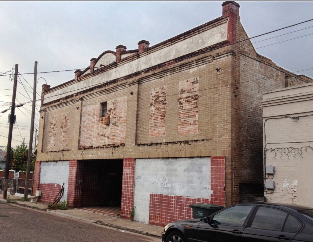 Front of the Azteca theater before it was demolished.