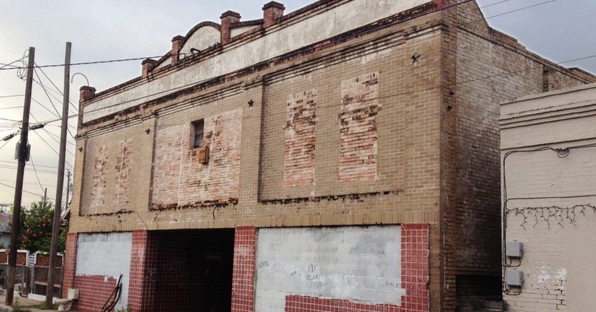 ARTS: Azteca theater a cultural loss for Laredo community