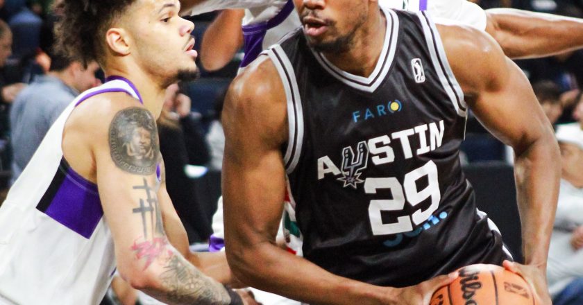 SPORTS: Austin Spurs sweep Stockton Kings at Laredo exhibition games