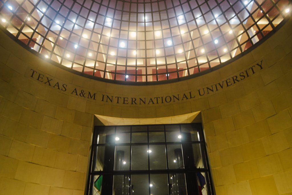 TAMIU's Sue & Radcliffe Killam Library