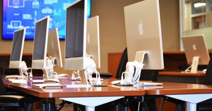 EDUCATION: Multimedia lab offers new opportunities for communication majors