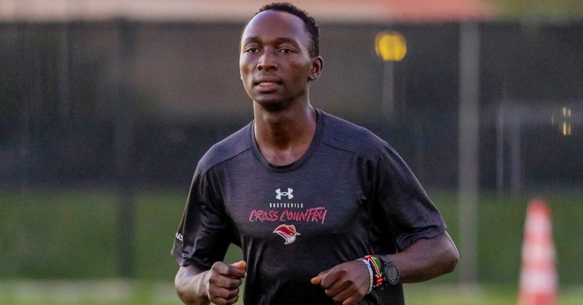 SPORTS: CROSS COUNTRY: Freshman breaks TAMIU record, sweeps weekly honors