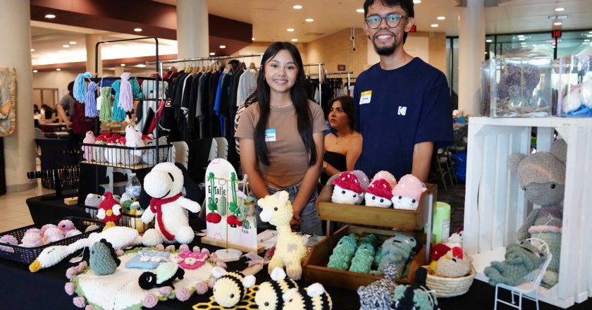 CAMPUS: CAB hosts El Mercadito event