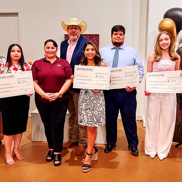 CAMPUS: Alumni scholarships ease up bills, free up study time for students 