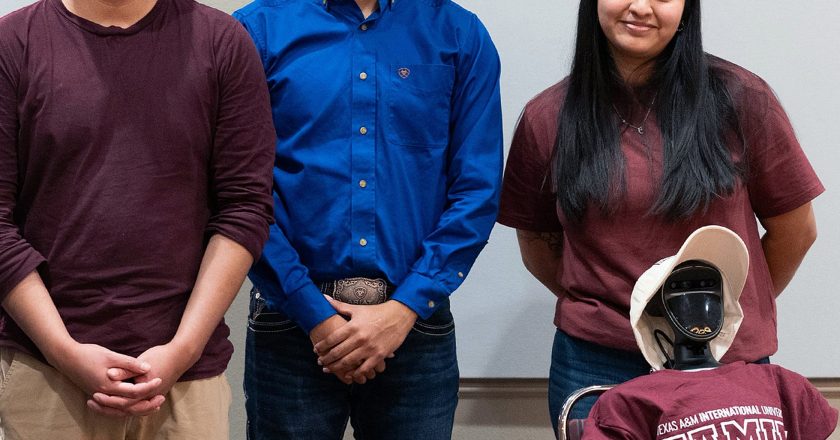 CAMPUS: TAMIU welcomes new Graduate School engineering program