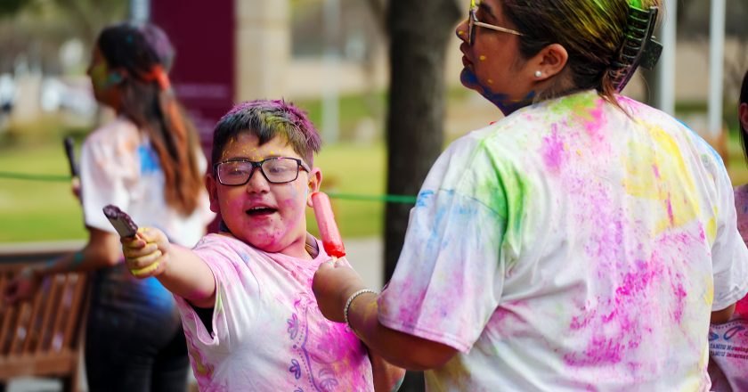 CAMPUS: TAMIU welcomes spring with Festival of Colors